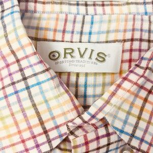 ORVIS. MEN'S BUTTON DOWN SHIRT. SIZE LG. SHORT SLEEVE